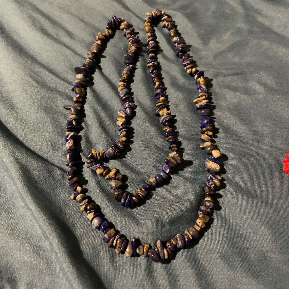 Lapis lazuli chips necklace